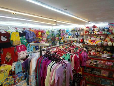 فروشگاه عروسک ، اسباب بازی ، لباس بچه گانه ( پوشاک کودک ) دلفین اهواز - منطقه گلستان